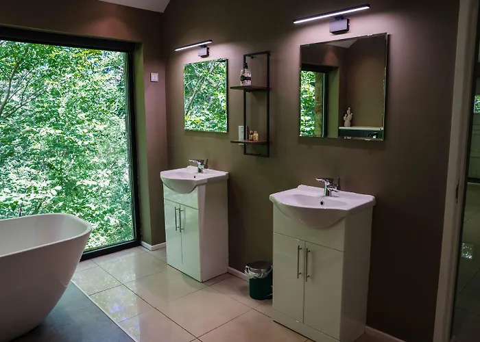 度假居 The Heronry